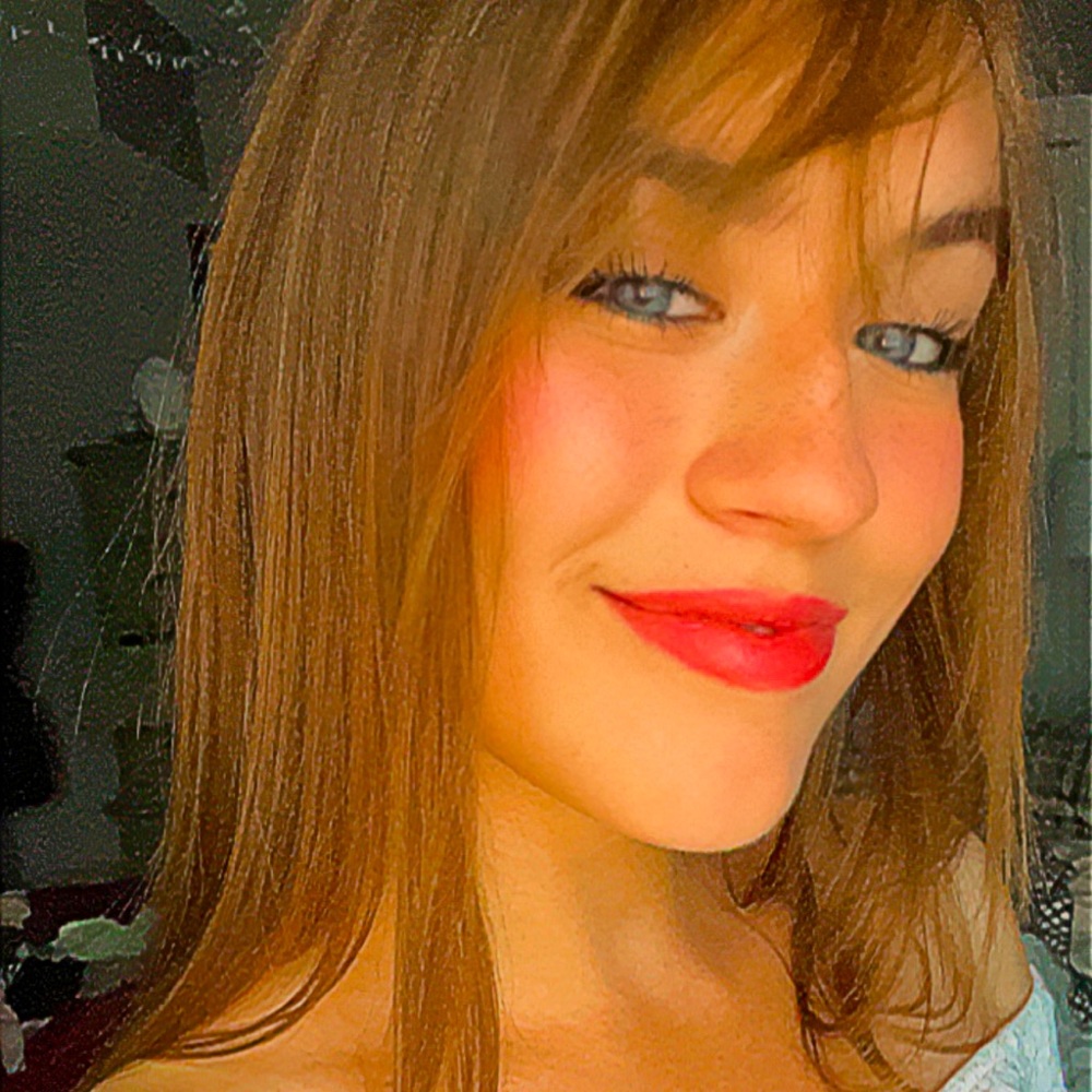Meet your Posher, Olivia
